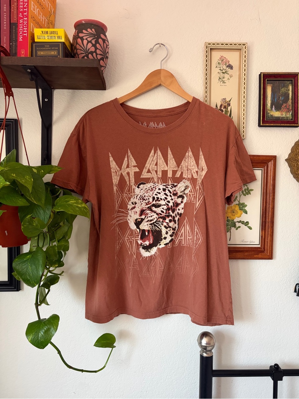 Def Leppard Graphic Tee - Rust Brown